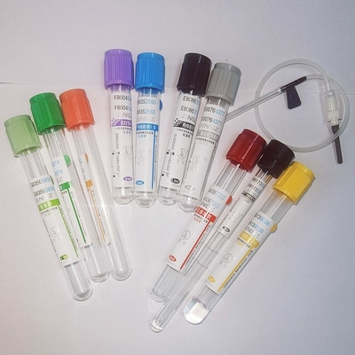 Tubi della raccolta del campione di sangue di vuoto con colore porpora nero verde blu giallo rosso