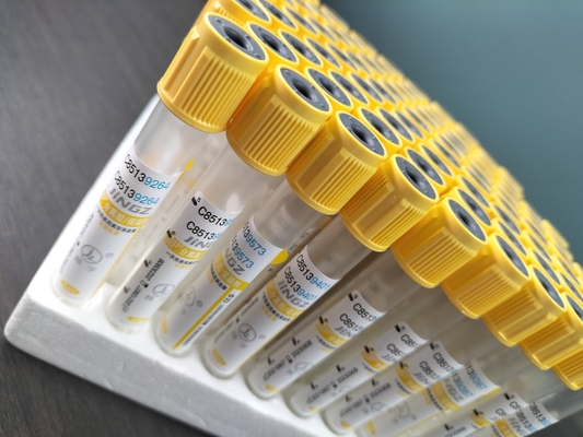 Activazione del coagulo gel sterile a sfondo giallo SST Tubo di prelievo di campioni di sangue a vuoto per l' ospedale